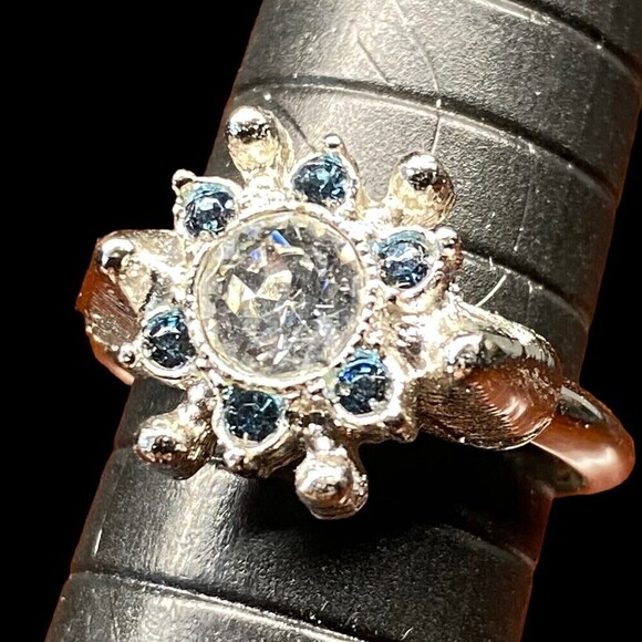 Vtg 1974 Avon Ring Starsong Clear Blue Rhinestones Silvertone Medium w Box - Picture 2 of 8